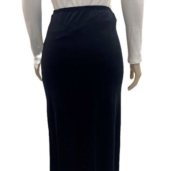 DEVORAH'S SECRET Modest Maxi Skirt Black Velvet - Picture 4 of 5
